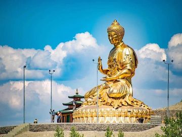 Сегодня в 13.00 состоится открытие статуи Будды у подножия горы Хавырга