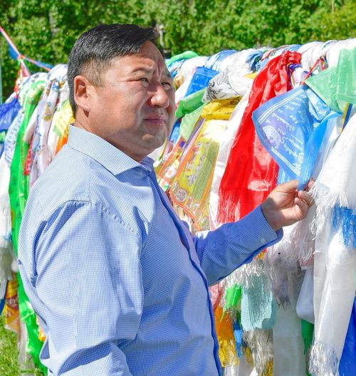 Владислав Ховалыг: «Далай-Лама всегда говорит, что он простой буддийский монах, а буддийские монахи не считают день рождения особым днем»