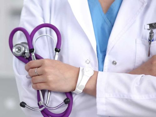 Медикам пересчитают выход на пенсию