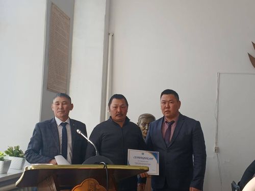 Айдыс Ондар признан лучшим охотником-волчатником Дзун-Хемчикского района