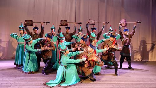 Ансамбль «Кашпал» из Дзун-Хемчика выступил на гала-концерте «Звёзды народного искусства» в Москве