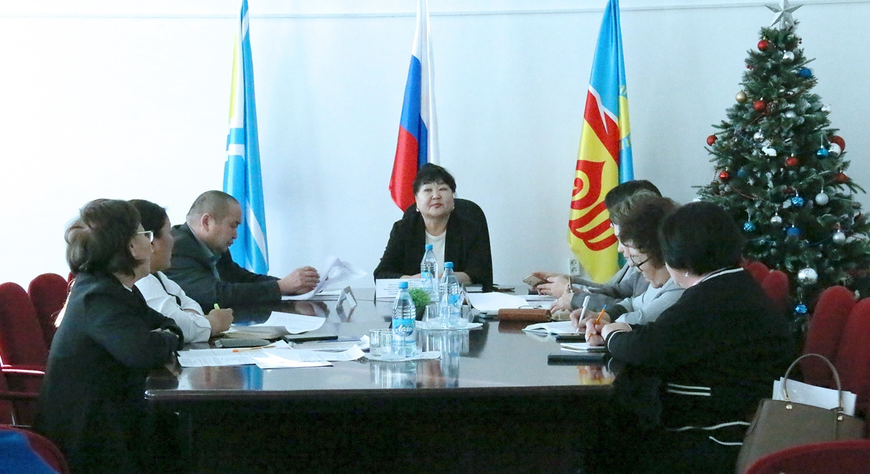 Депутаты Тувы провели рабочий выезд в Овюрский район в рамках проекта «Чужих детей не бывает»