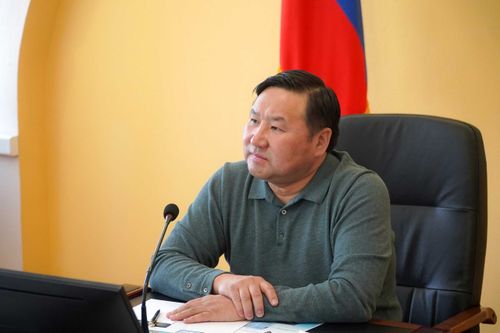 «Вы готовы так работать?» Владислав Ховалыг раскритиковал работу Минтруда по раздаче семян «борщевого набора»