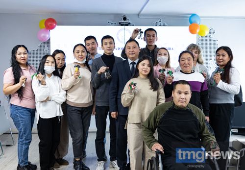 Он үш өскүс уругга чаа квартираларның дүлгүүрлерин тывыскан