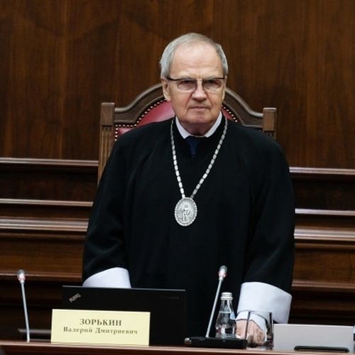 Владислав Ховалыг поздравил Валерия Зорькина с юбилеем