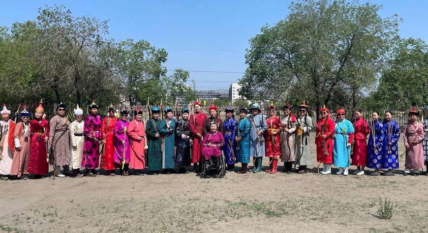 В Кызыле прошли соревнования по стрельбе из лука среди женщин