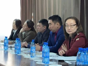 Мал эмчилери ажылын түңнээн