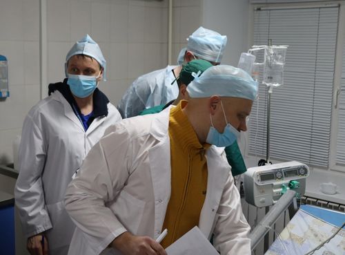 Врачи из Москвы провели осмотр пострадавших при пожаре на ТЭЦ Шагонара