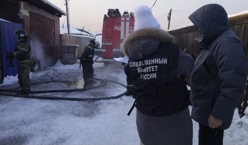 Угарный газ стал причиной гибели человека и пожара в частном доме