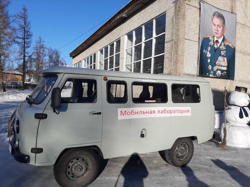 В Чеди-Холе работает мобильная лаборатория для школьников