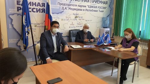 Жители Тувы вновь могут воспользоваться услугами Волонтерского центра