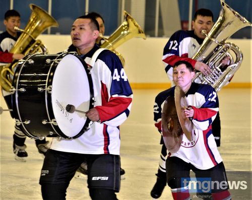 «Музыка на льду» в день рождения Халилова