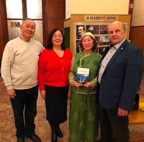 Москвада тыва чогаалчыларның чедиишкини