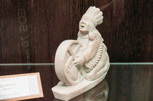 «Наши мастера должны чувствовать поддержку народа». В Центре тувинской культуры представлена коллекция мецената Хээлига Тулуша