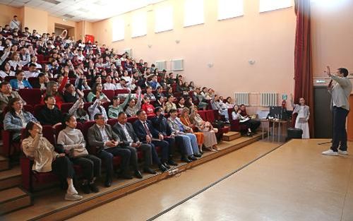 В Туве прошёл молодежный форум «Знание. Карьера»