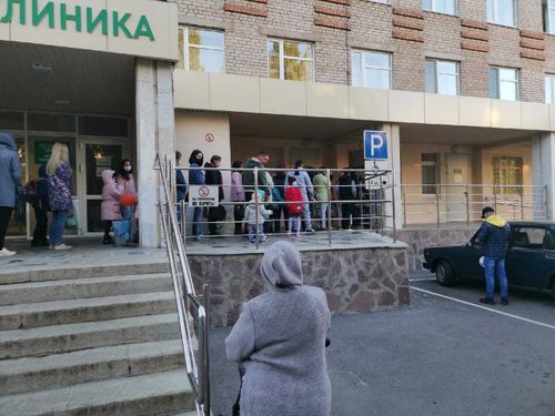 Почему так сложно попасть в детскую поликлинику даже по записи?