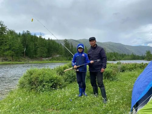 Школьники Бай-Тайгинского района присоединились к всероссийской акции «Вместе с папой»