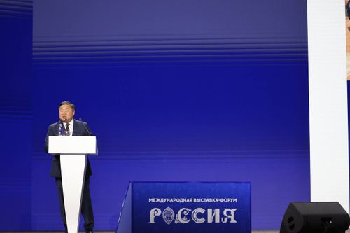 Глава Тувы Владислав Ховалыг представил на выставке «Россия» туристический потенциал региона