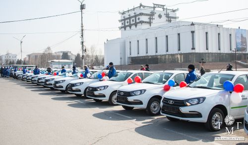 Новые «Лады», УАЗы и мобильные комплексы: как в 2025 году обновлялся автопарк здравоохранения Тувы