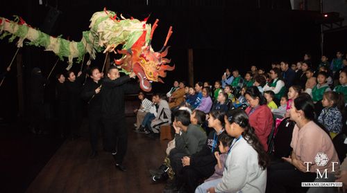 В Тувинском театре кукол прошел спектакль «В поисках родного языка»