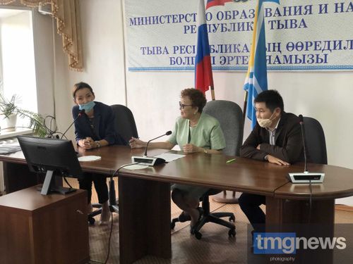 Айдын Хомушку - земский учитель информатики