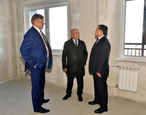 Ийи катап көвүдээн