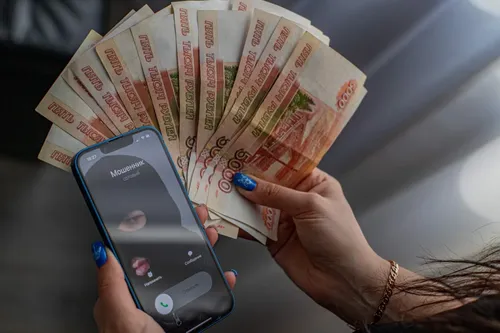 Жительница Кызыла перевела мошенникам два миллиона рублей