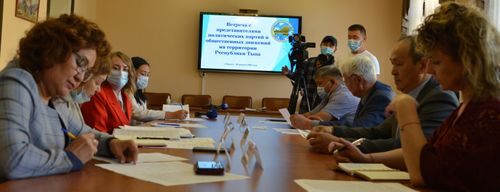 В Общественной палате Тува прошла встреча с представителями политических партий