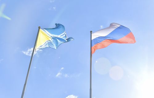 День России в Кызыле: поднятие флагов и вручение паспортов