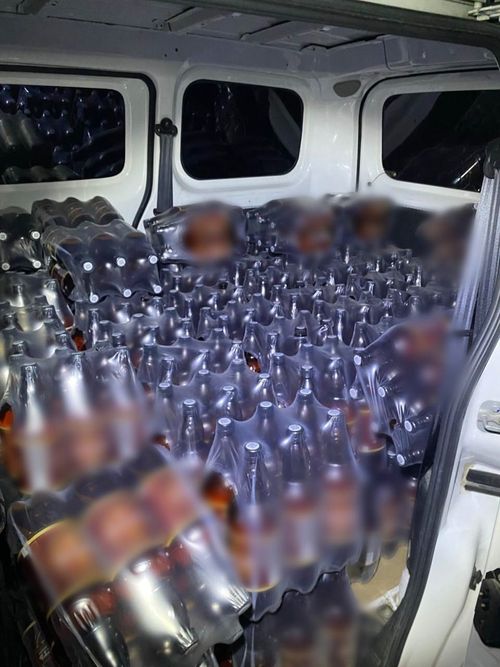 В Усть-Элегесте был обнаружен автомобиль с крупной партией незаконного алкоголя