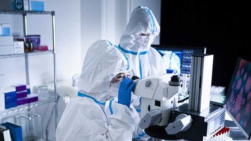 Гинзбург: «Омикрон не станет последним штаммом пандемии»