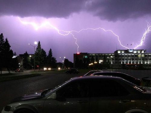 ВНИМАНИЕ! УСИЛЕНИЕ ВЕТРА, МЕСТАМИ СИЛЬНЫЕ ДОЖДИ