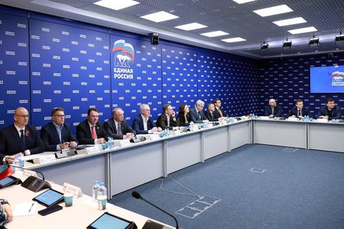 «Единая Россия» передала в Правительство новый пакет мер поддержки граждан и экономики в условиях санкций