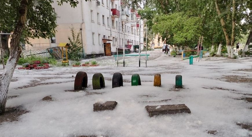 В чем опасность «летнего снега»