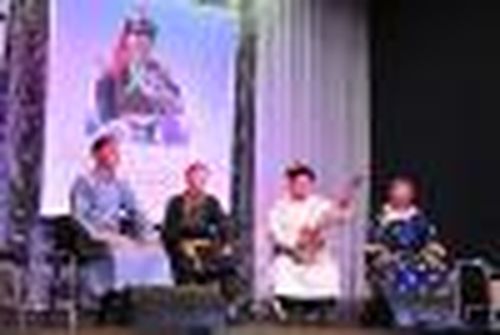 В память о народном хоомейжи