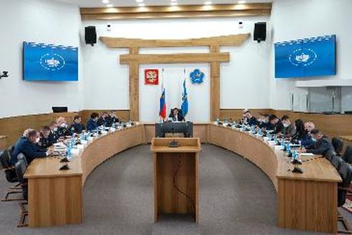 В правительстве Тувы обсудили антитеррористическую защищенность социально значимых объектов и объектов водоснабжения