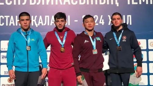 Борец из Тувы вошел в число призеров на чемпионате Казахстана по вольной борьбе