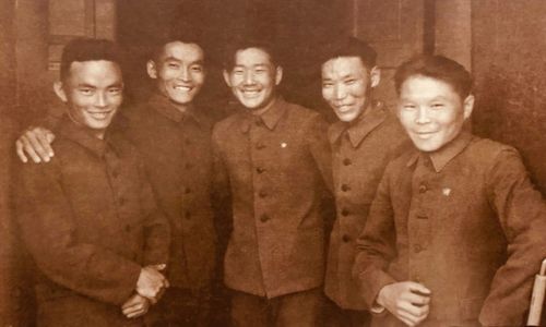 ЭҢ БАШТАЙГЫ МЕДАЛЬДЫГ ДООЗУКЧУЛАР