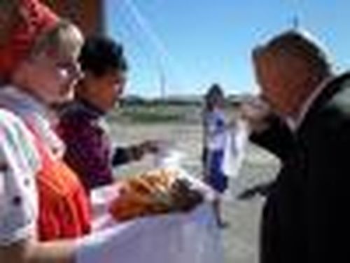 Свет добра в школе не гаснет никогда...