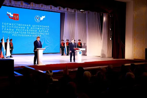Полномочный представитель поздравил избранного Главу Республики Алтай Андрея Турчака со вступлением в должность