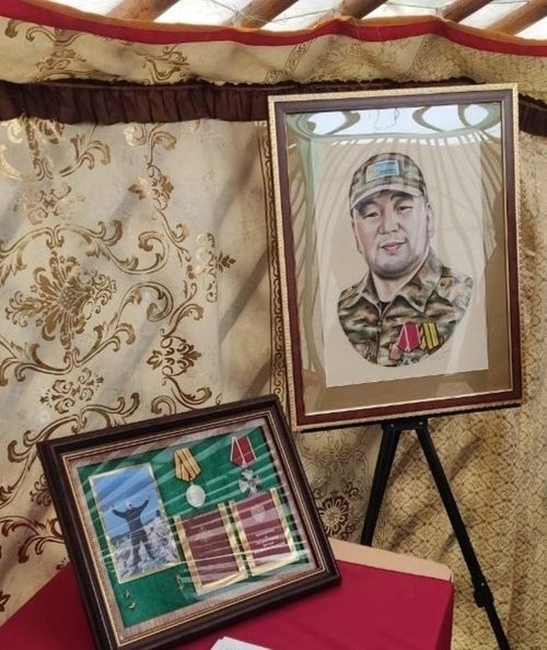 В память о Герое СВО, сыне Сут-Хольской земли прошли конные скачки