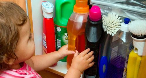 ХОТЕЛИ ПРОДЕЗИНФИЦИРОВАТЬ, НО ОТРАВИЛИСЬ