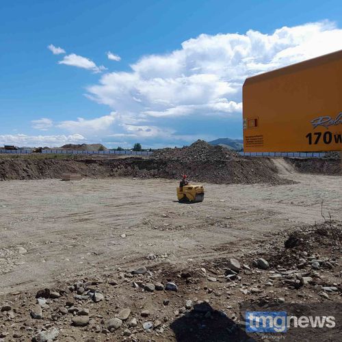 В селе Бай-Хаак идет строительство новой школы, ЗАГСа и МФЦ