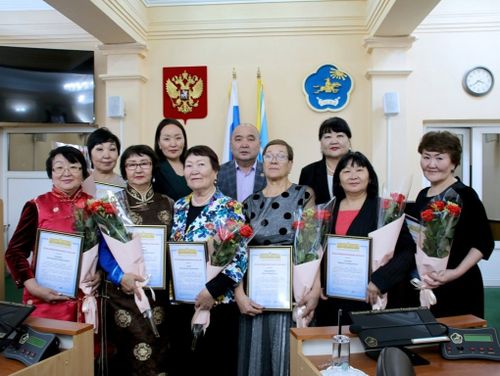 Назын узадыр болгаш кадыкшыл экижидер ээлчеглиг марафон доозулган