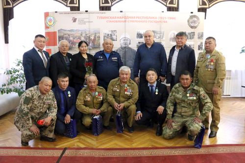 Ветеранам локальных войн – депутатам разных уровней прошлых лет вручены юбилейные медали