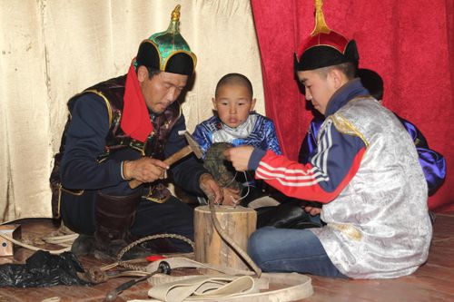 В Туве стартовал месячник отцовства