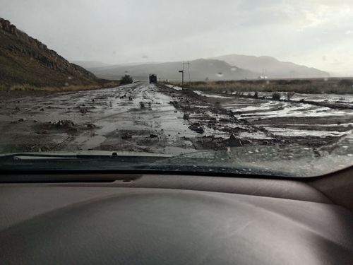 Дорожники и спасатели ликвидируют последствия схода сели вдоль трассы ФАД-257