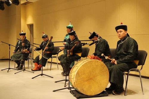 Культура ажылдакчыларынга күрүне болгаш ведомство шаңналдарын тывыскан