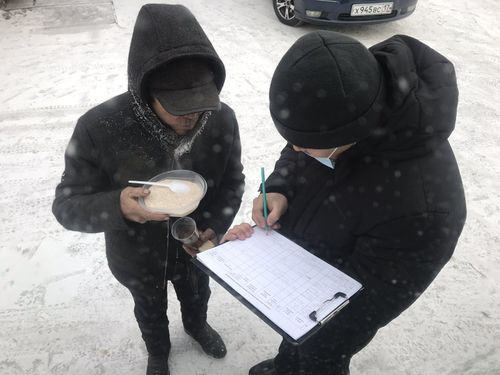 Кызыле бездомных спасают от холодов в МКУ Центр