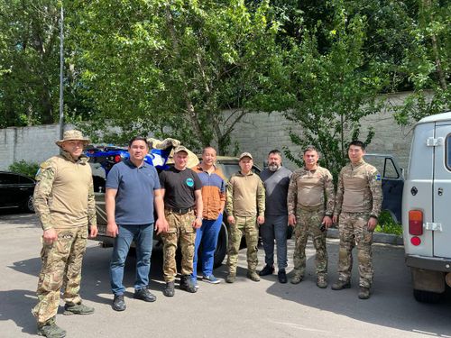 Тува продолжает помогать нашим военнослужащим, снабжая всей необходимой техникой
